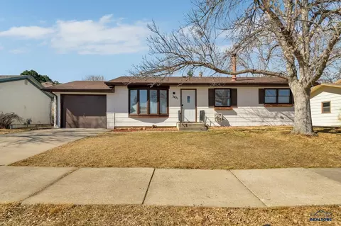 3421 Michigan Ave, Rapid City, SD 57701
