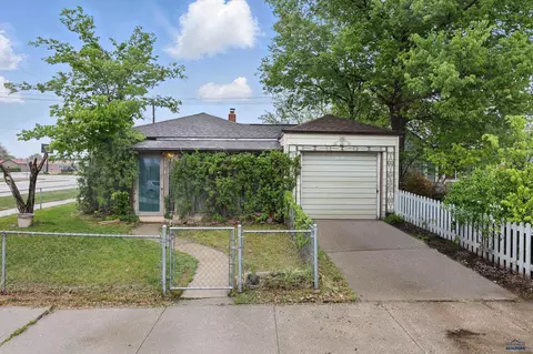 302 E Denver, Rapid City, SD 57701