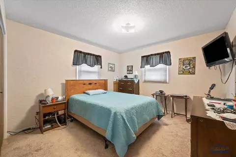720 S 32nd, Spearfish, SD 57783 photo 17