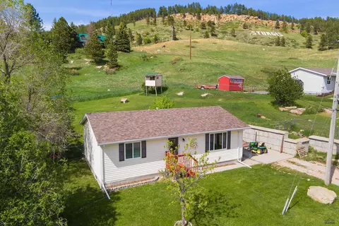 1523 Hope St, Sturgis, SD 57785