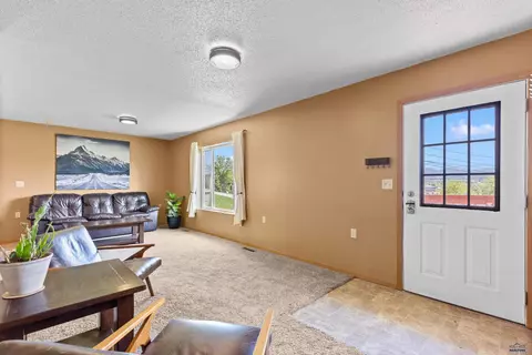 1523 Hope St, Sturgis, SD 57785 photo 3