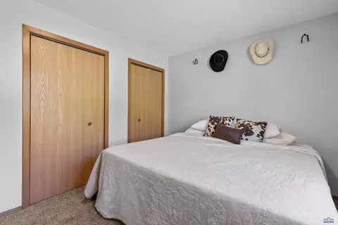 1523 Hope St, Sturgis, SD 57785 photo 16