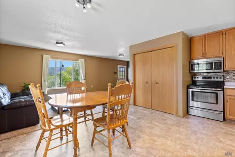 1523 Hope St, Sturgis, SD 57785 photo 11