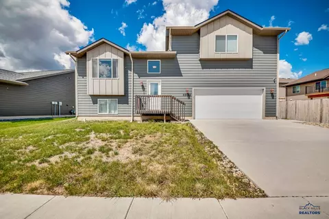 4931 Tupelo Dr, Rapid City, SD 57701