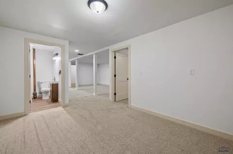 248 S 10th St, Custer, SD 57730 photo 17