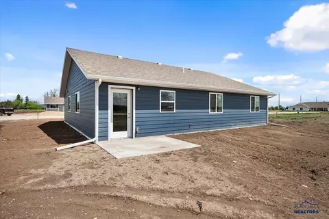 Exterior - 10884 Eagle Ct, Belle Fourche, SD 57717 photo 2 of 2