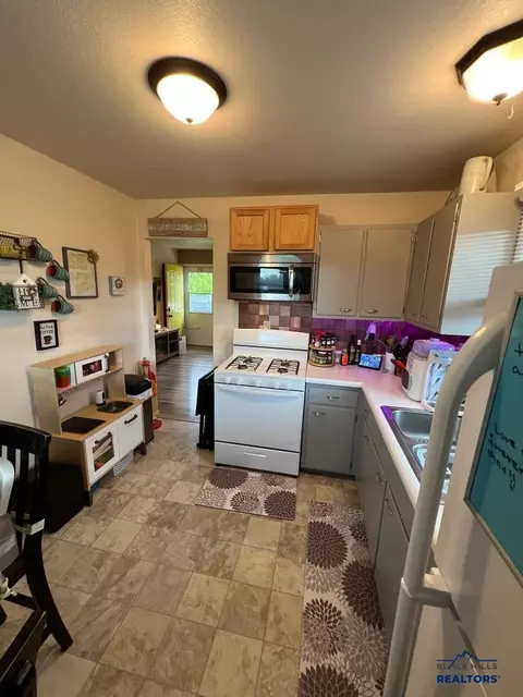 2104 Colorado, Sturgis, SD 57785 photo 9