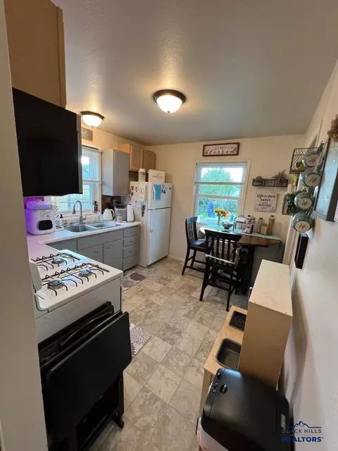 2104 Colorado, Sturgis, SD 57785 photo 10