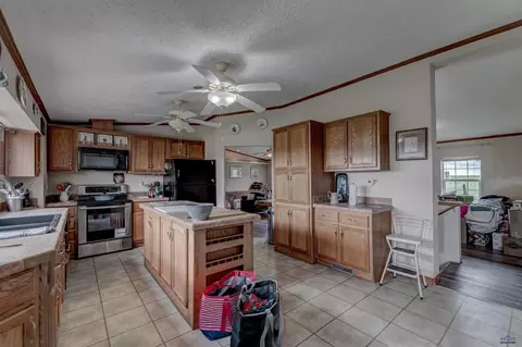 Kitchen - 14688 Heppner Rd, Box Elder, SD 57719 photo 3 of 4