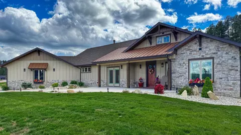 2863 Spotted Fawn Ln, Rapid City, SD 57702