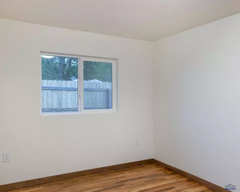 821 8th, Sturgis, SD 57785 photo 18