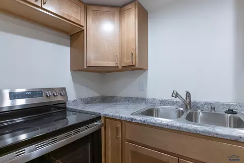 821 8th, Sturgis, SD 57785 photo 11