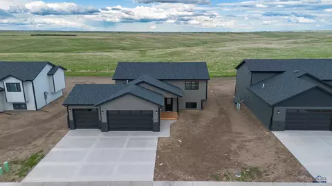 413 Constitution Blvd, Box Elder, SD 57719 photo 2