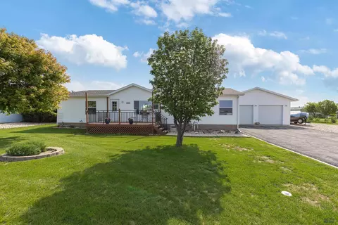 23044 Palamino Ln, Rapid City, SD 57703