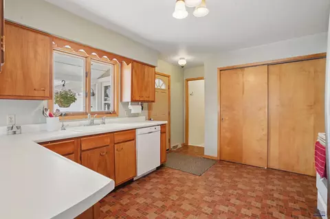 701 Hustead St, Wall, SD 57790 photo 8