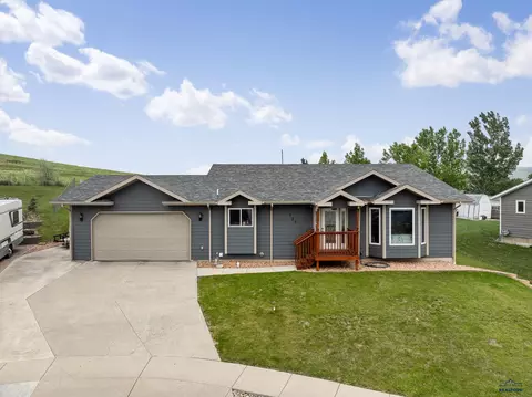 127 Lambeau Ct, Rapid City, SD 57701