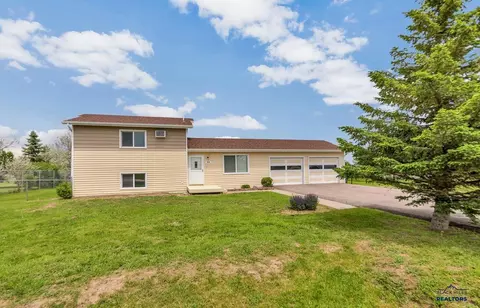504 Swallow Dr, Box Elder, SD 57719 photo 1