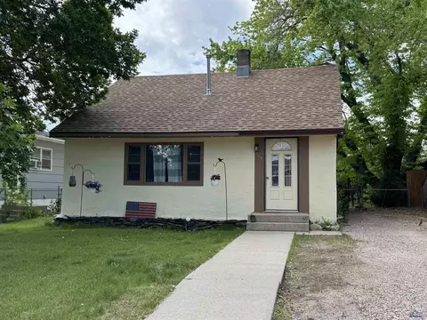 305 St Francis, Rapid City, SD 57701