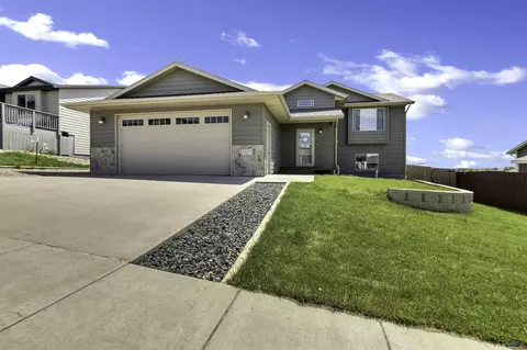 5327 Darian St, Rapid City, SD 57703