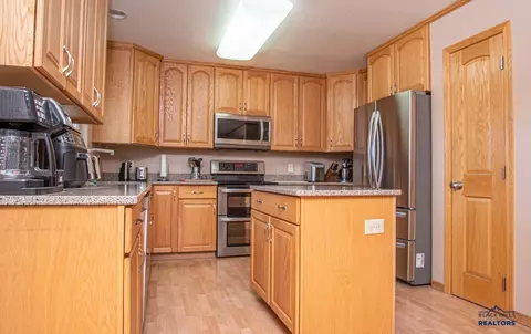 9485 Astoria Ln, Summerset, SD 57718 photo 11