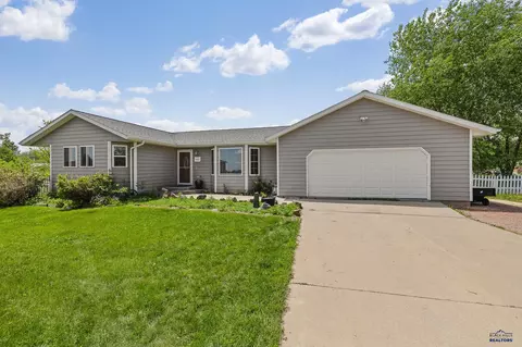 622 Elm Ct, Box Elder, SD 57719 photo 2