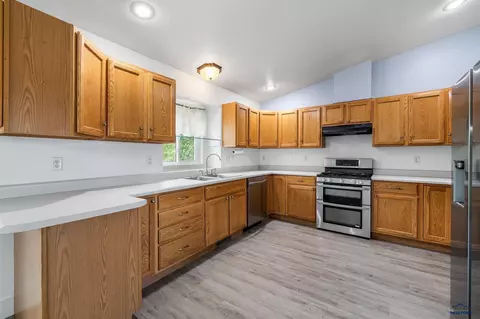 622 Elm Ct, Box Elder, SD 57719 photo 8
