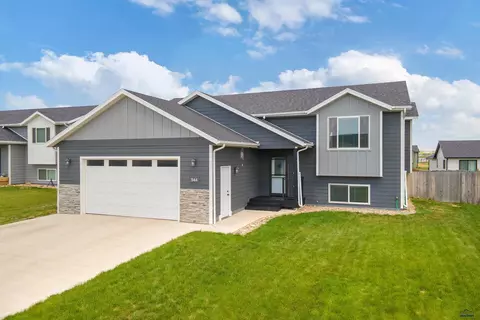 544 Antietam Dr, Box Elder, SD 57719