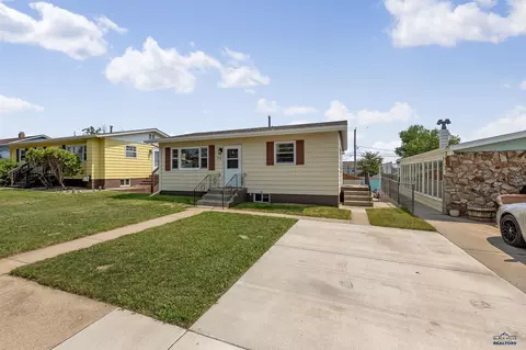 113 E Custer St, Rapid City, SD 57701 photo 3