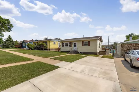 113 E Custer St, Rapid City, SD 57701 photo 2