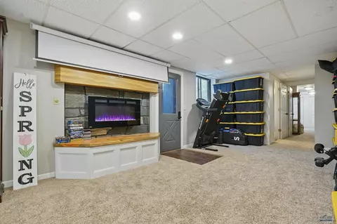 Entry Way - 8216 Chickadee Ln, Blackhawk, SD 57718 photo 1 of 3