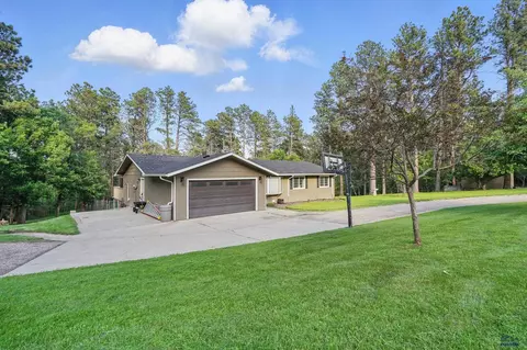 Exterior - 8216 Chickadee Ln, Blackhawk, SD 57718 photo 2 of 7