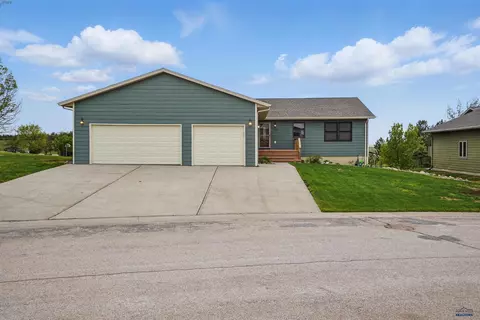 303 Kelly Ave, Wall, SD 57790