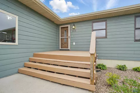 303 Kelly Ave, Wall, SD 57790 photo 3