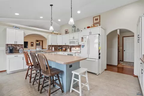303 Kelly Ave, Wall, SD 57790 photo 8
