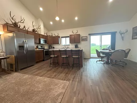 215 Aurora Ave, Spearfish, SD 57783 photo 4