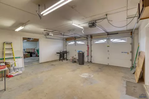 6556 Beverly Dr, Rapid City, SD 57701 photo 31