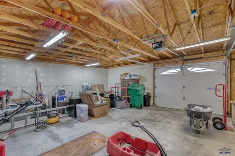 6556 Beverly Dr, Rapid City, SD 57701 photo 32