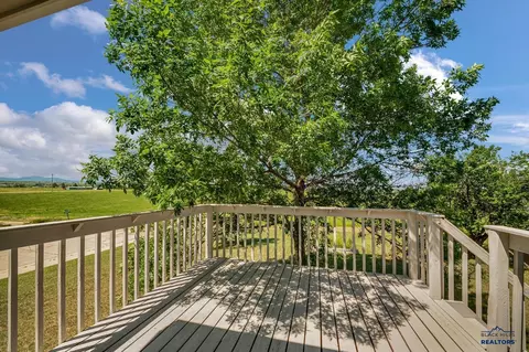 705 Zenith St, Belle Fourche, SD 57717 photo 23