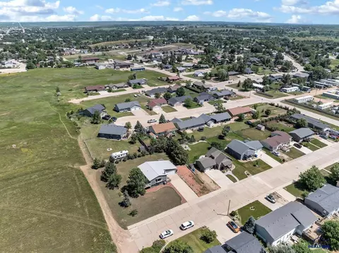 705 Zenith St, Belle Fourche, SD 57717 photo 28
