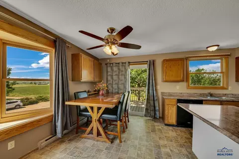 705 Zenith St, Belle Fourche, SD 57717 photo 11