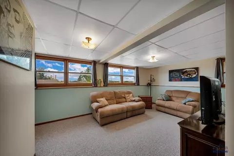 705 Zenith St, Belle Fourche, SD 57717 photo 16