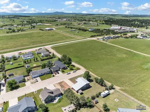 705 Zenith St, Belle Fourche, SD 57717 photo 32
