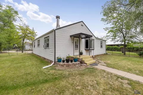 102 E Madison, Rapid City, SD 57701
