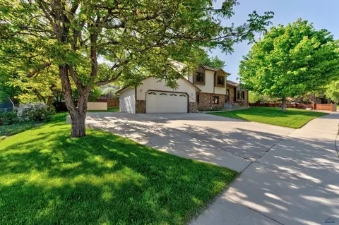 2708 Westgate Dr, Rapid City, SD 57702
