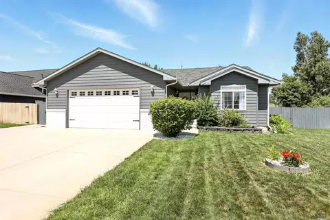 8770 Steamboat Ln, Summerset, SD 57769