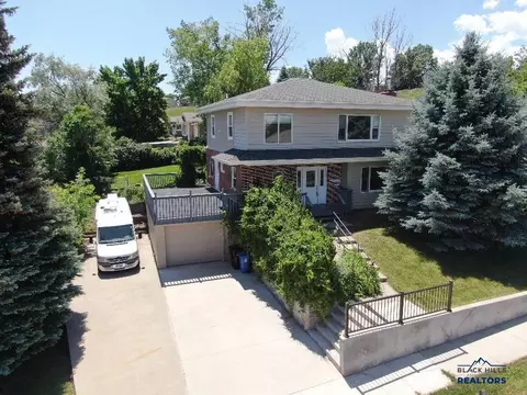 2705 Cameron Dr, Rapid City, SD 57702
