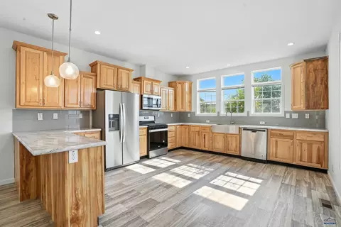 4372 Circlewood Dr, Rapid City, SD 57703