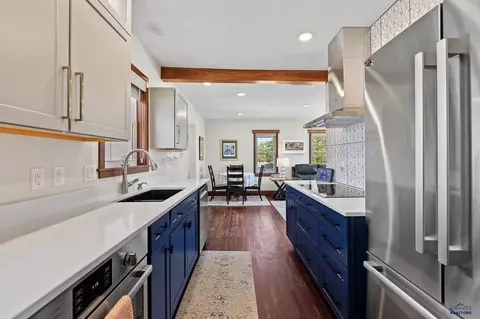 Kitchen - 720 Lincoln, Custer, SD 57730 photo 4 of 4