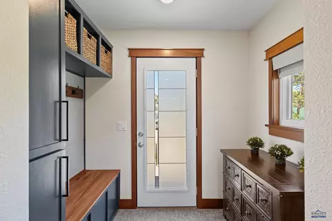 Entry Way - 720 Lincoln, Custer, SD 57730 photo 1 of 2