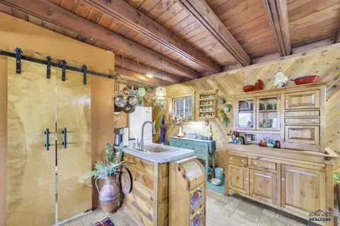 Kitchen - 20752 Pyrite Ct, Lead, SD 57754 photo 2 of 3